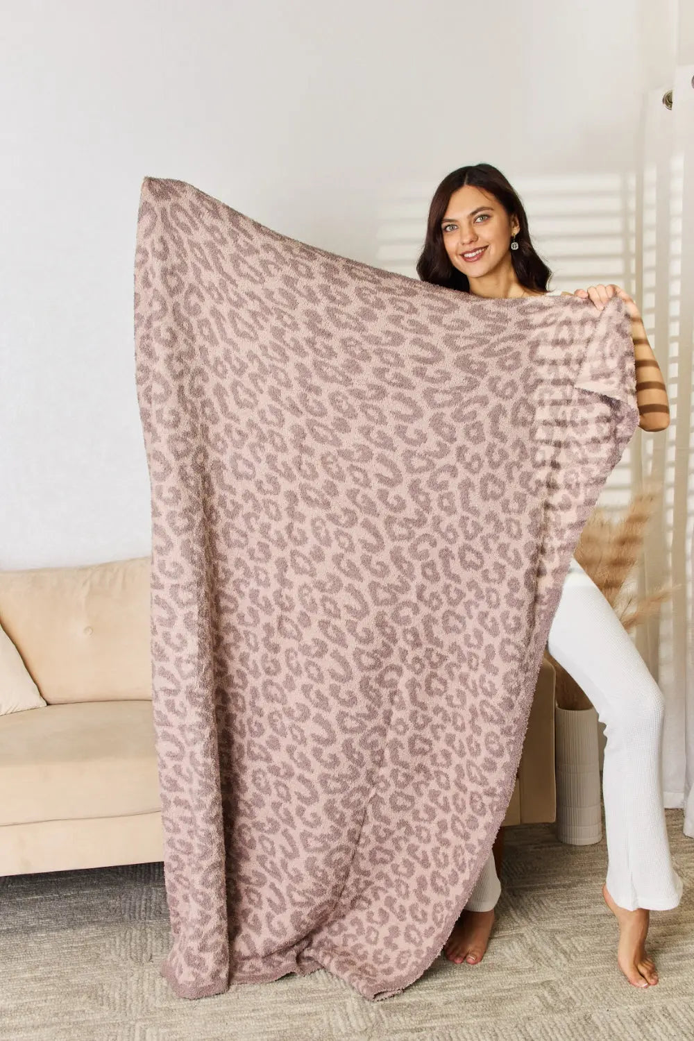 Cuddley Leopard Decorative Throw Blanket Trendsi